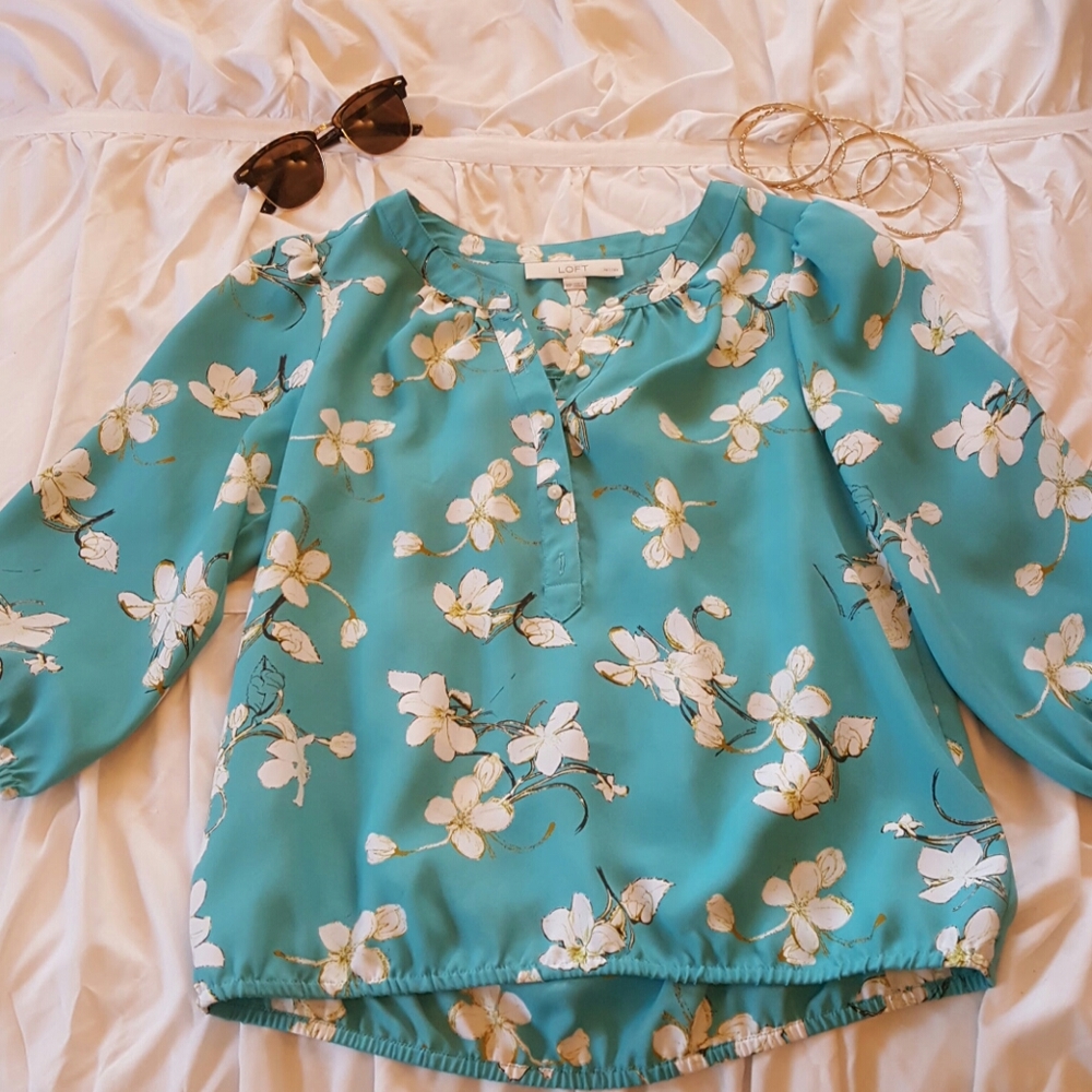 Ann Taylor LOFT Petite floral blouse